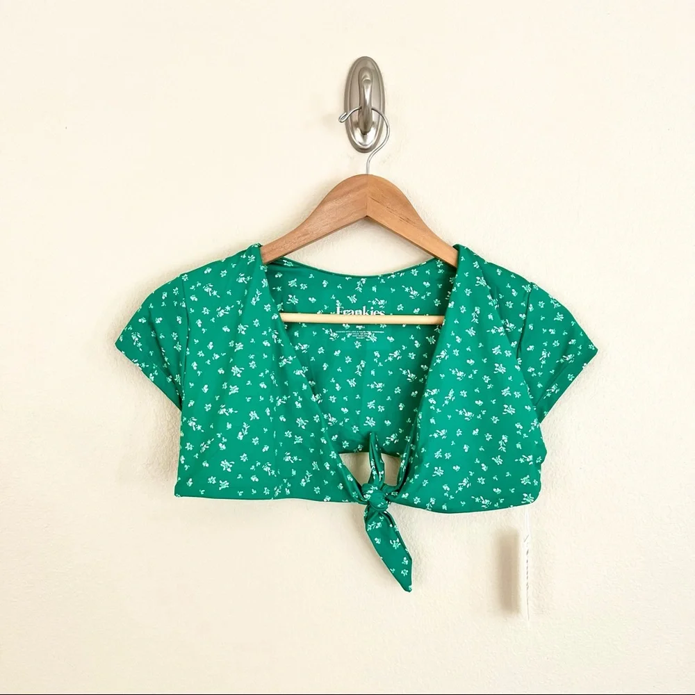 ✨RARE✨ FRANKIE’S BIKINIS Sammy Tie Front Short Sleeve Bikini Top in Green Ditsy